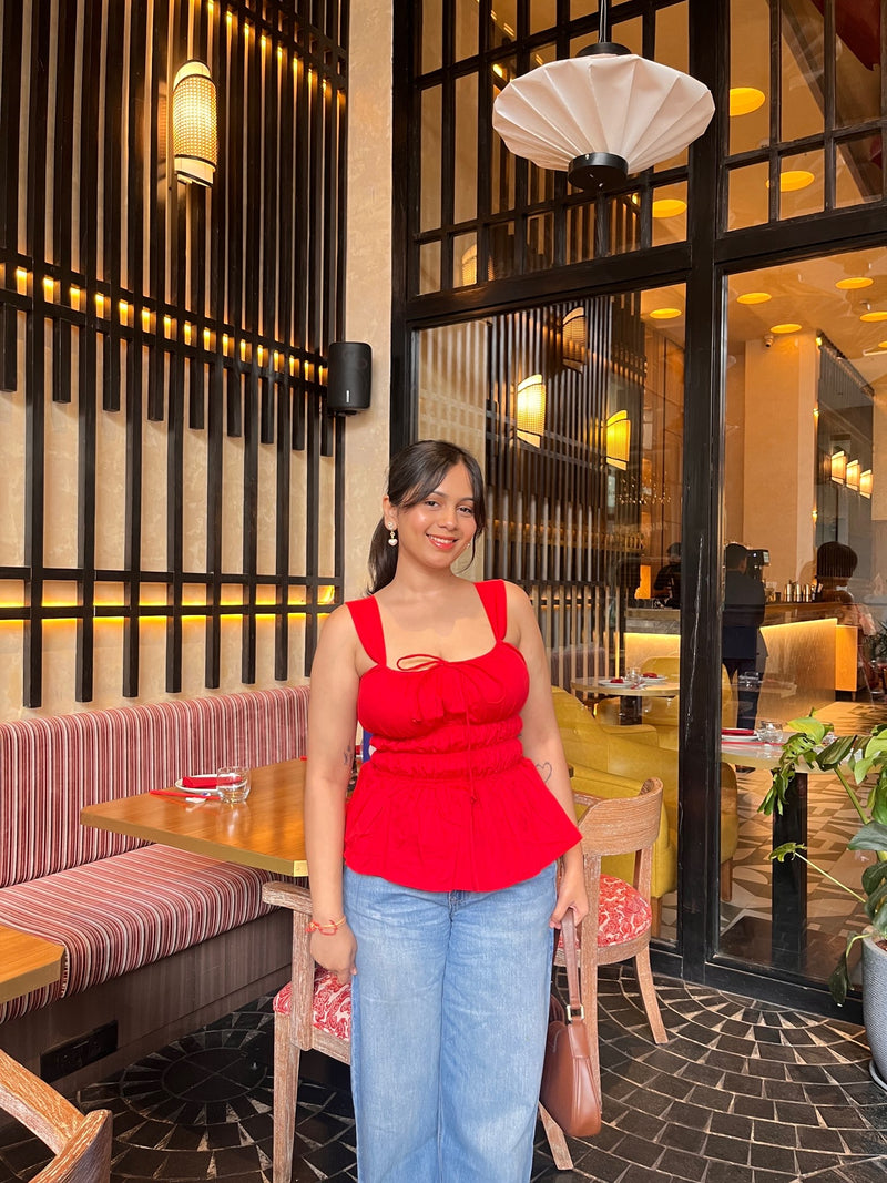 RED STRING ELASTIC TOP