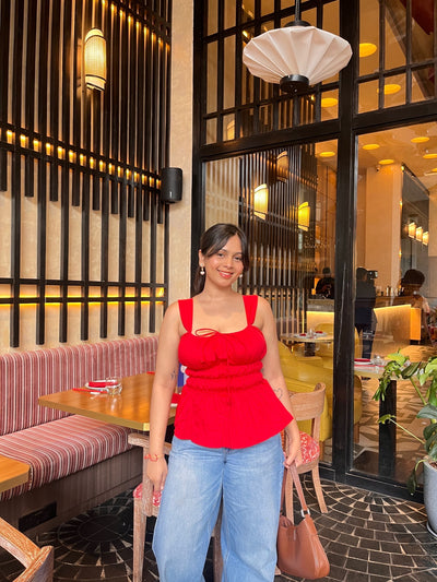 RED STRING ELASTIC TOP