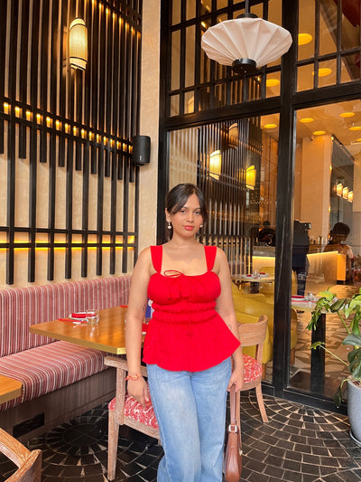 RED STRING ELASTIC TOP