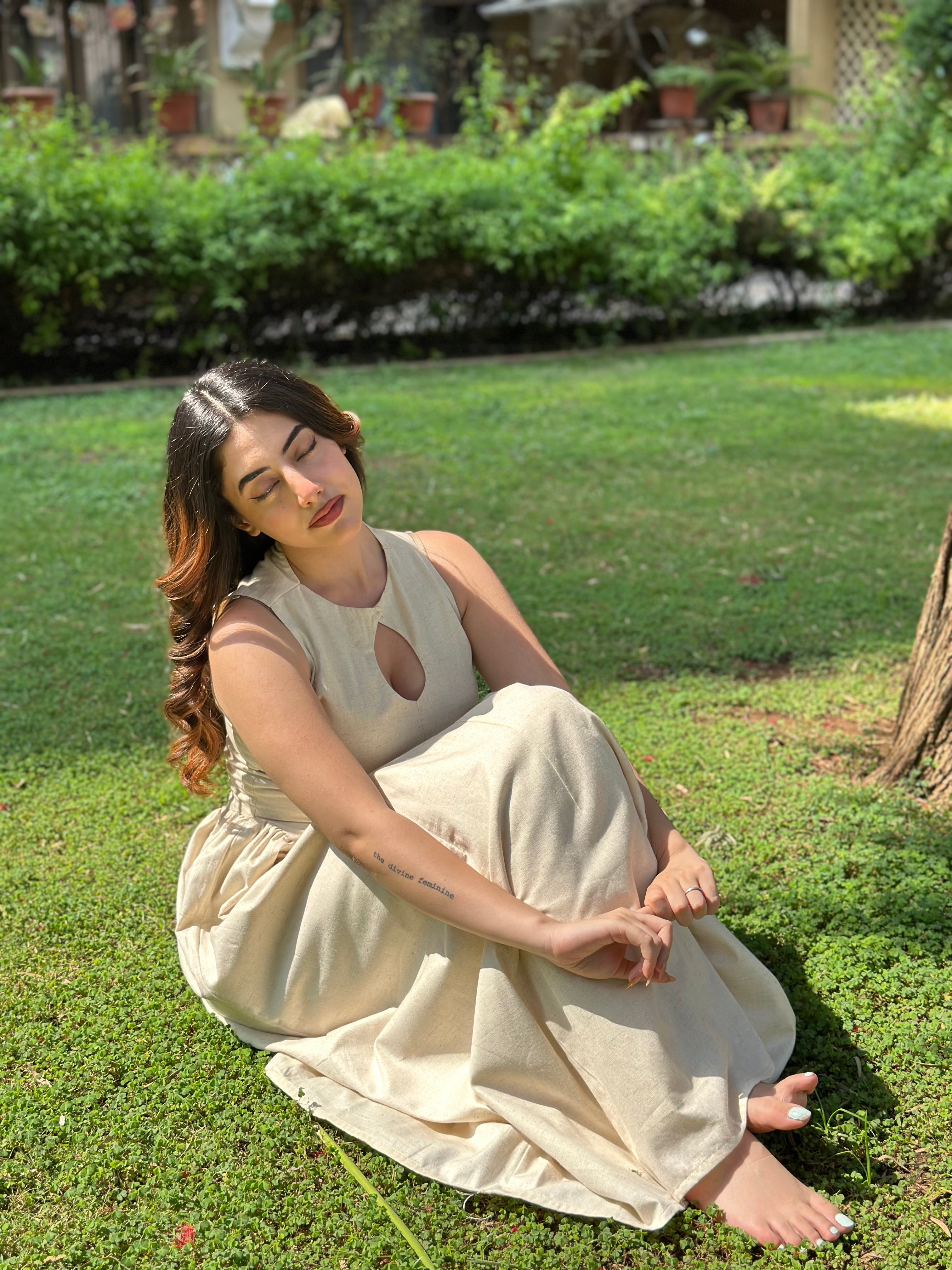 Anyra Flex Gathered Maxi Dress