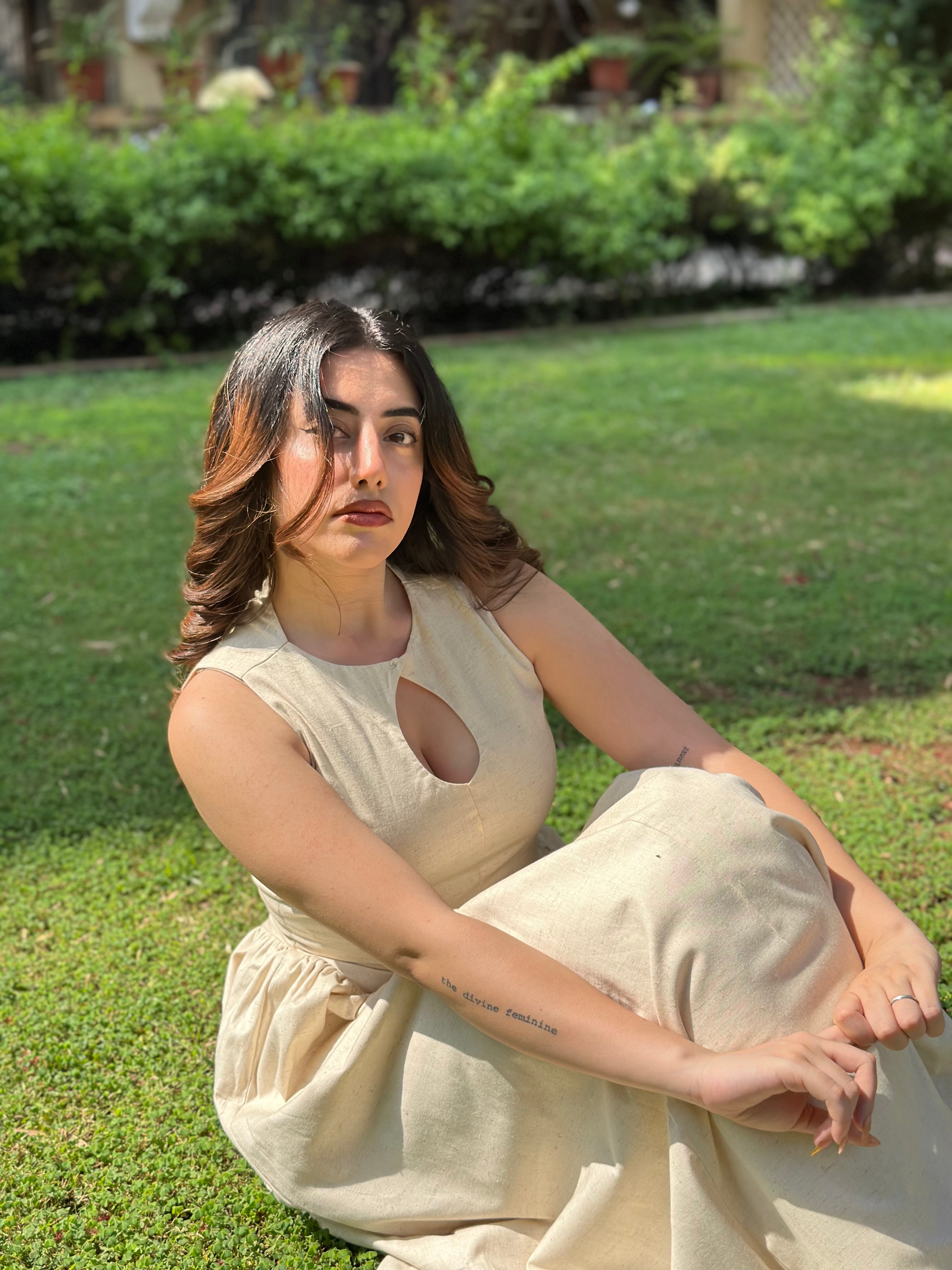 Anyra Flex Gathered Maxi Dress