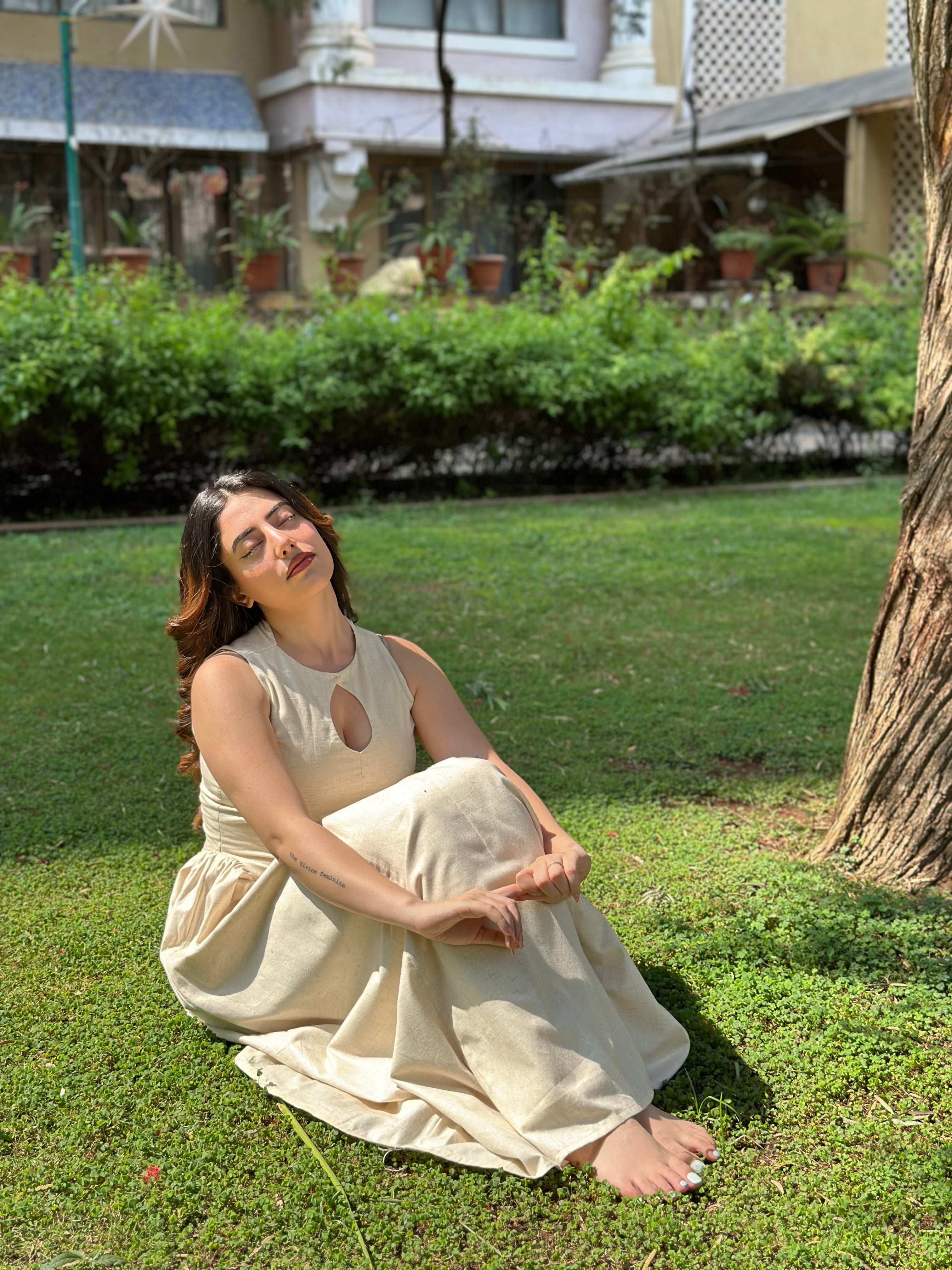 Anyra Flex Gathered Maxi Dress